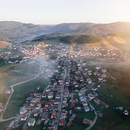 Къща За Гости "Люнгови" Zmeitsa Exterior foto